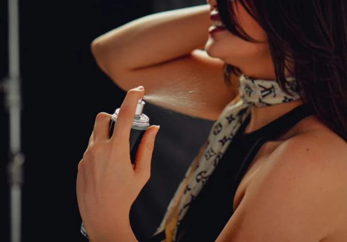 Kořenité vůně s charakterem si oblíbili muži i ženy>