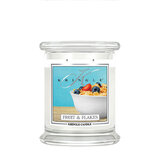 Kringle Candle Fruit & Flakes vonná svíčka střední 2-knotová (411 g)
