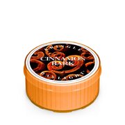 Kringle Candle CINNAMON BARK vonná svíčka (35 g)