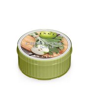 Kringle Candle Crisp Apple & Sage vonná svíčka (35 g)