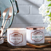 Kringle Candle FARMHOUSE Green Apple & Arugula vonná svíčka 411g