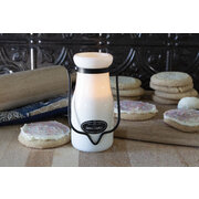 MILKHOUSE CANDLE Nana's Cookies vonná svíčka MILKBOTTLE (227 g)