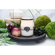 MILKHOUSE CANDLE Plums & Elderberry vonná svíčka BUTTER JAR (624 g)