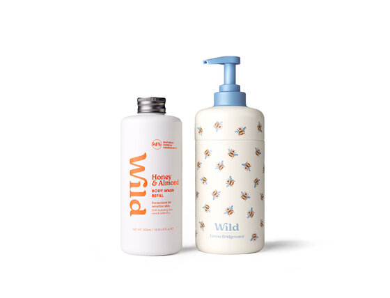 Wild body wash bee case honey & almond sprchový gel, 300 ml - Copy of Copy of Retail_BW_Starter_Pack_PF_EBWBee_Honey&Almond_Case&Refill_UKROW