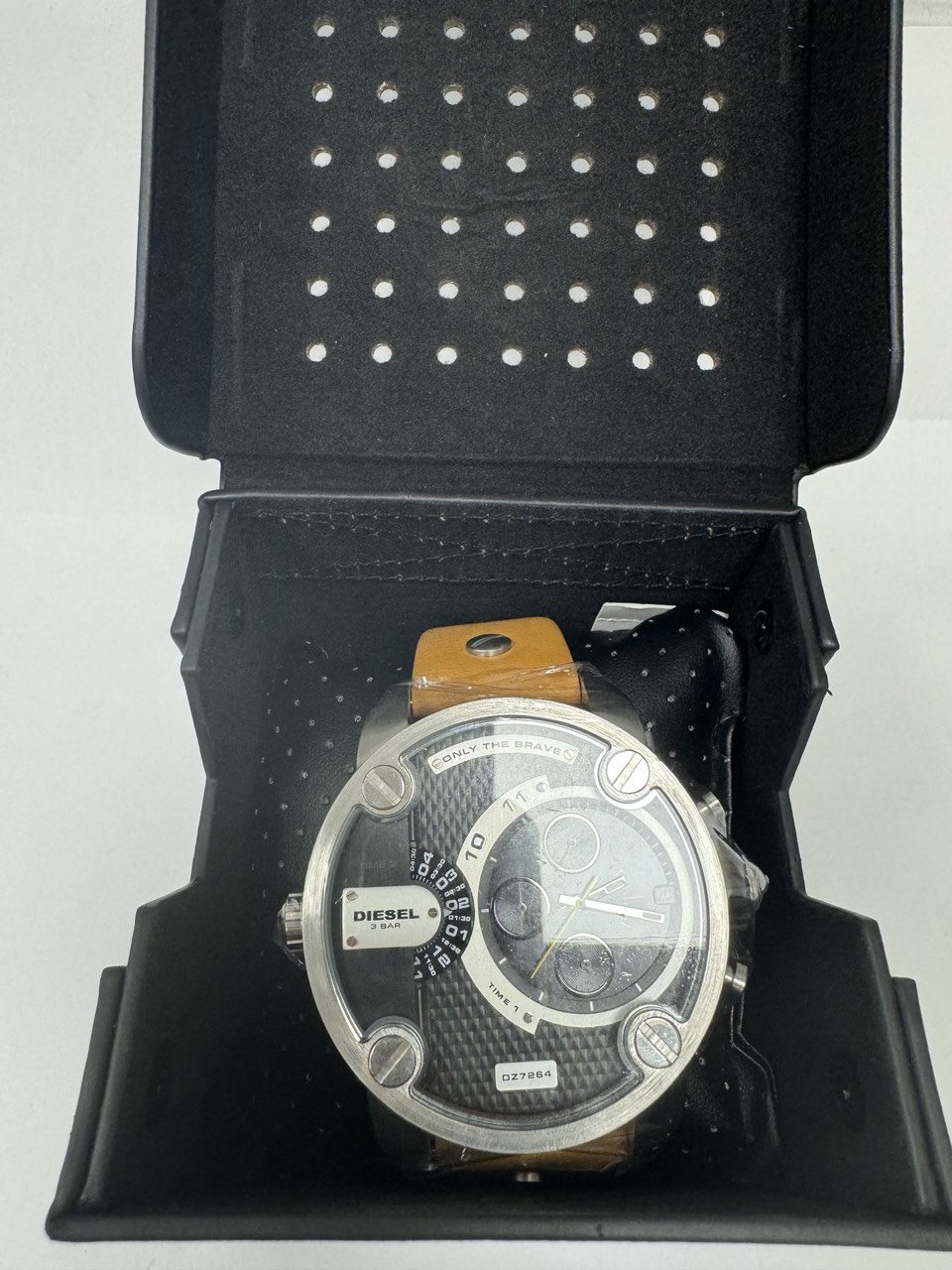 DIESEL DZ7264 SECOND HAND KOKU.cz
